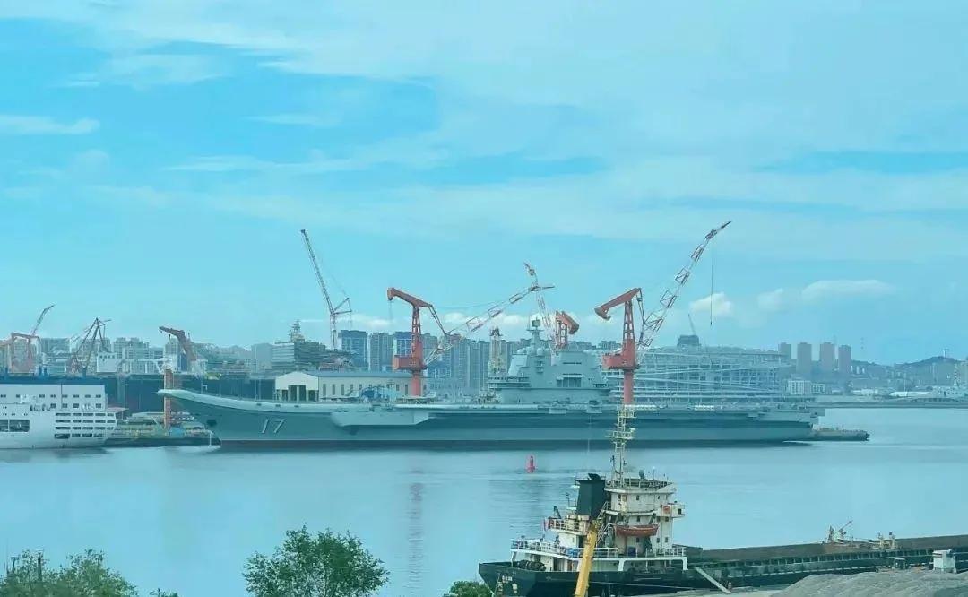 中國004航母進(jìn)展，最新動態(tài)與技術(shù)突破，中國004航母最新進(jìn)展與技術(shù)突破揭秘
